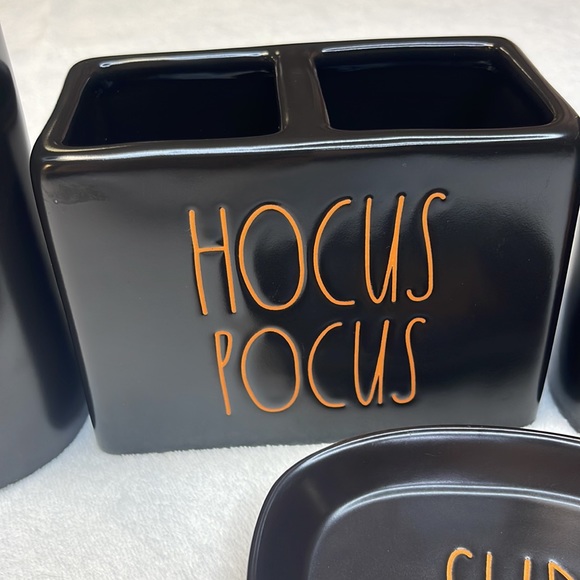 🌟Rae Dunn 🎃 Halloween Hocus Pocus 🎃 6PC Bathroom Set 🌟 - Picture 6 of 14